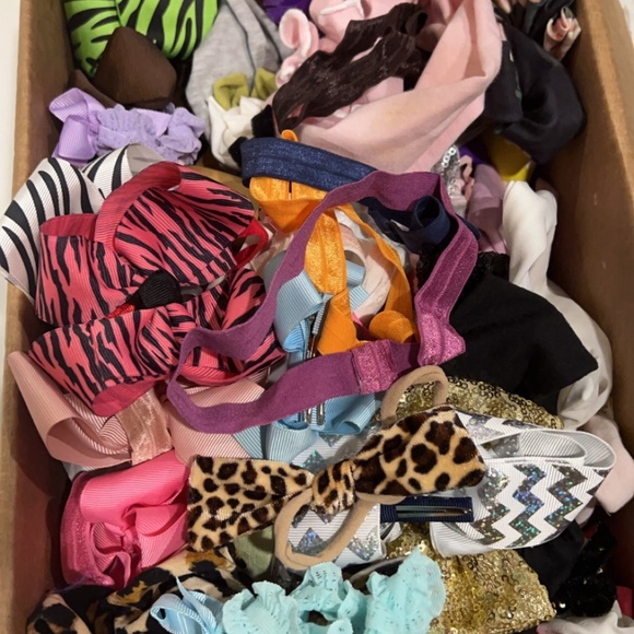 Bundle of bows - Picture 2 of 2